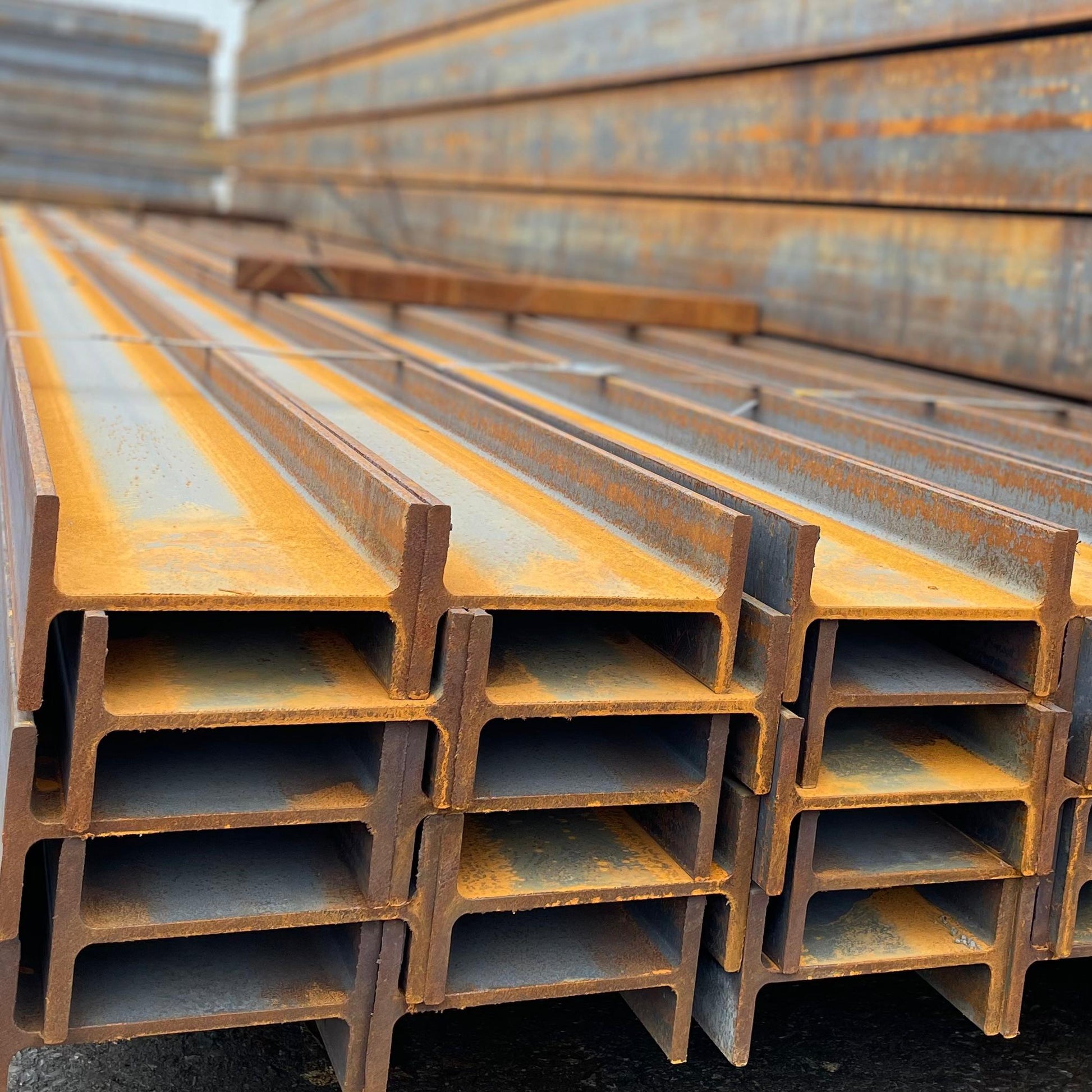 Viga IPR (Medianas) - Aceroplaza