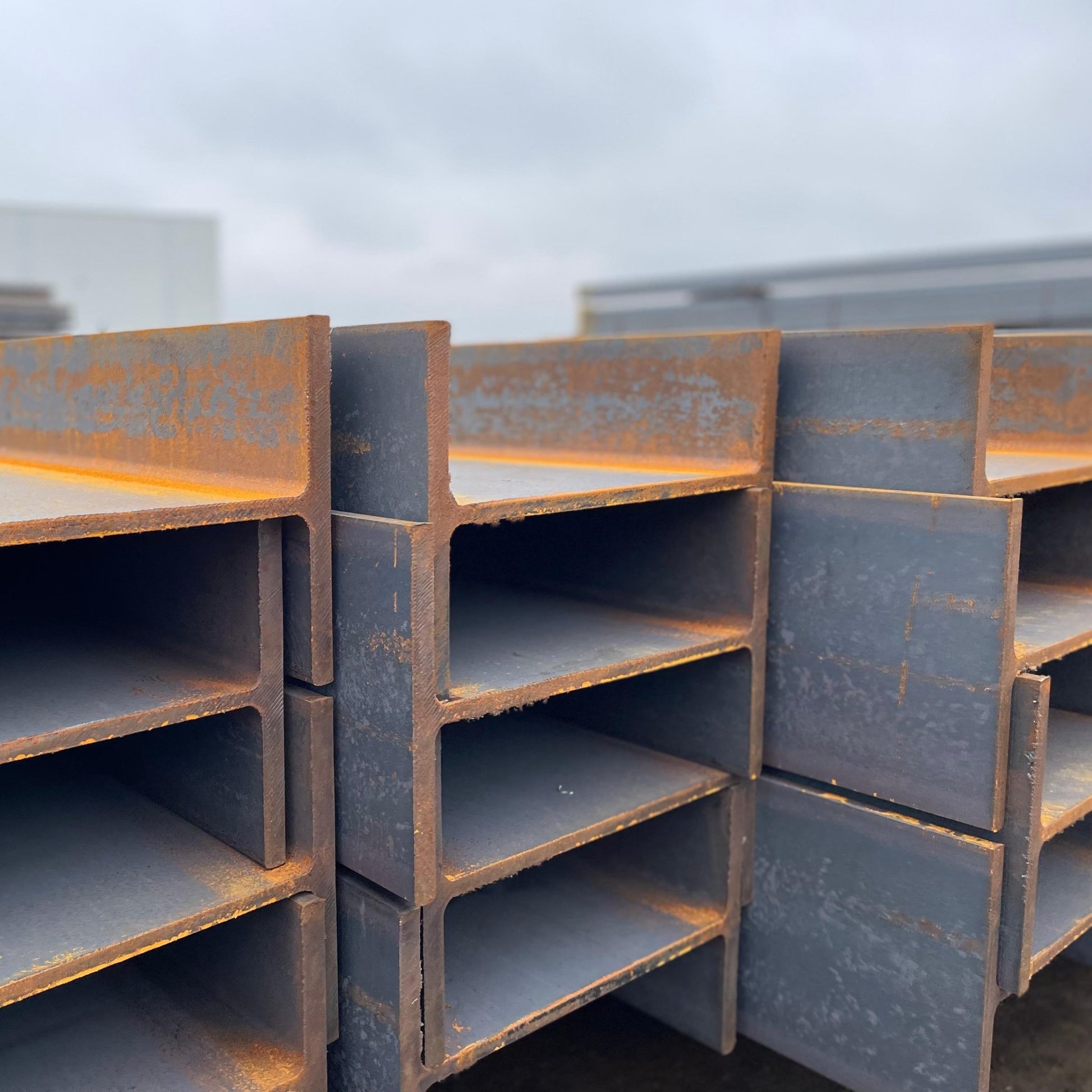 Viga IPR (Medianas) - Aceroplaza