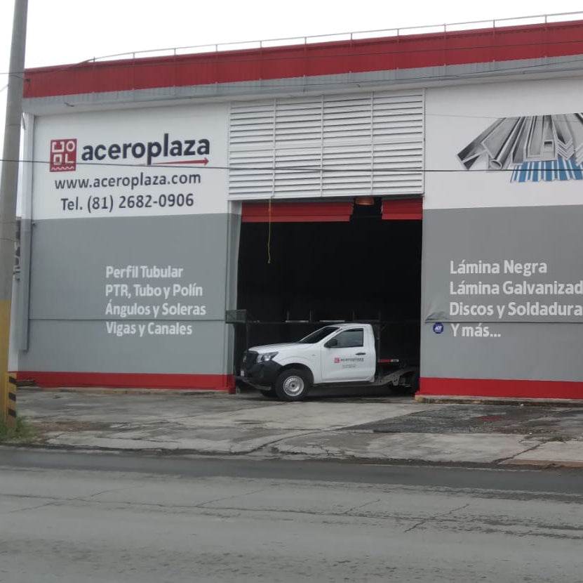 fachada_2_con_camioneta - Aceroplaza